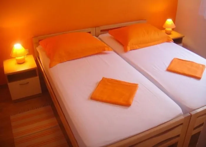 Erdgeschosswohnung Mit Viel Komfort Und Terrasse By Interhome *