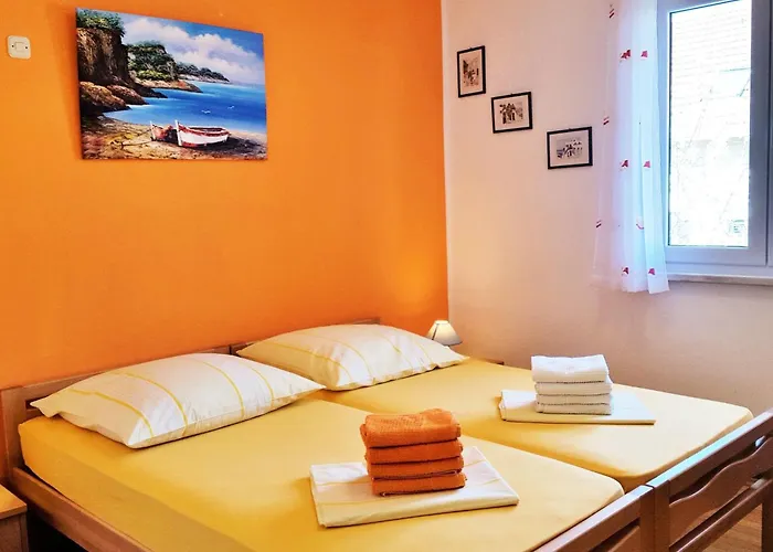 Erdgeschosswohnung Mit Viel Komfort Und Terrasse By Interhome *