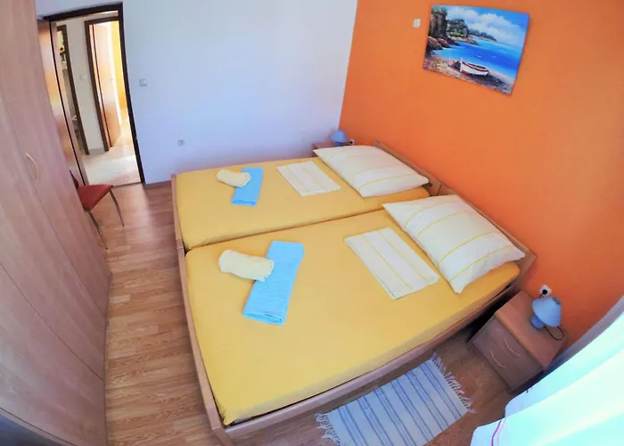 Erdgeschosswohnung Mit Viel Komfort Und Terrasse By Interhome
