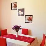 Erdgeschosswohnung Mit Viel Komfort Und Terrasse By Interhome Trogir