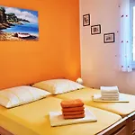 Erdgeschosswohnung Mit Viel Komfort Und Terrasse By Interhome *