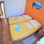 Erdgeschosswohnung Mit Viel Komfort Und Terrasse By Interhome