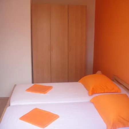 Erdgeschosswohnung Mit Viel Komfort Und Terrasse By Interhome *